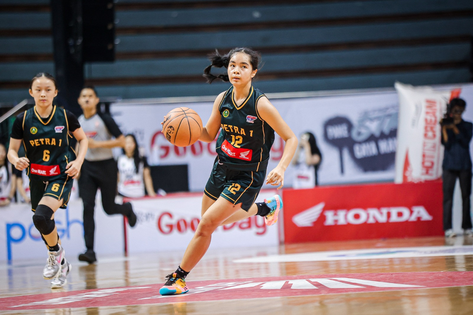 Aksi Kaylee Lourdess di Honda DBL with Kopi Good Day 2026 East Java-North