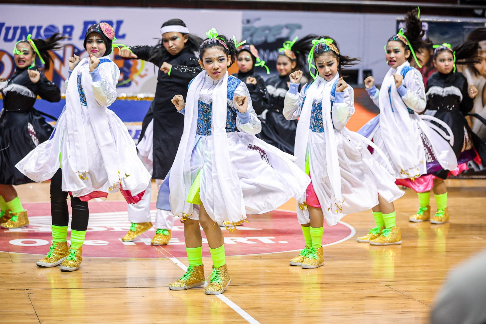 Penampilan SMPN 1 Surabaya di Junior DBL Dance Competition Surabaya 2026