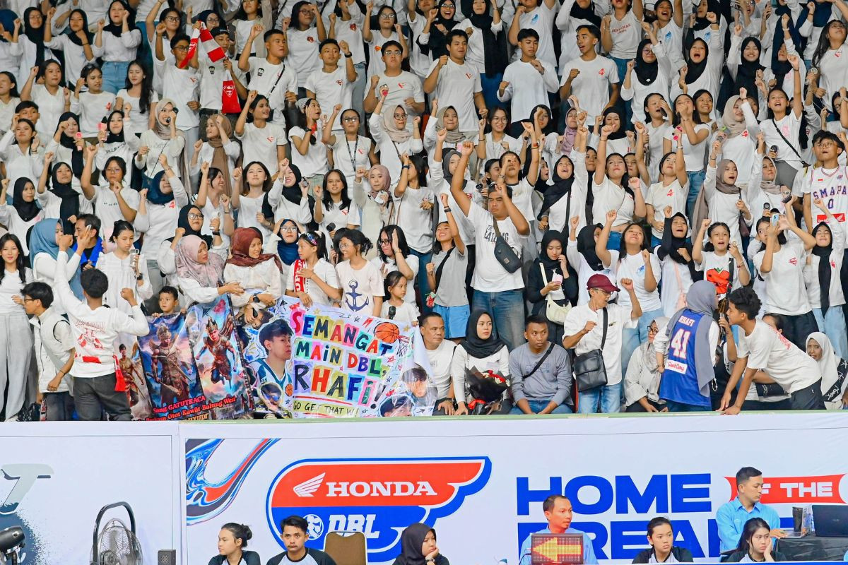 DBL Central Java-North - SMAN 04 Semarang (Keluarga Rhafi Wahyudi)