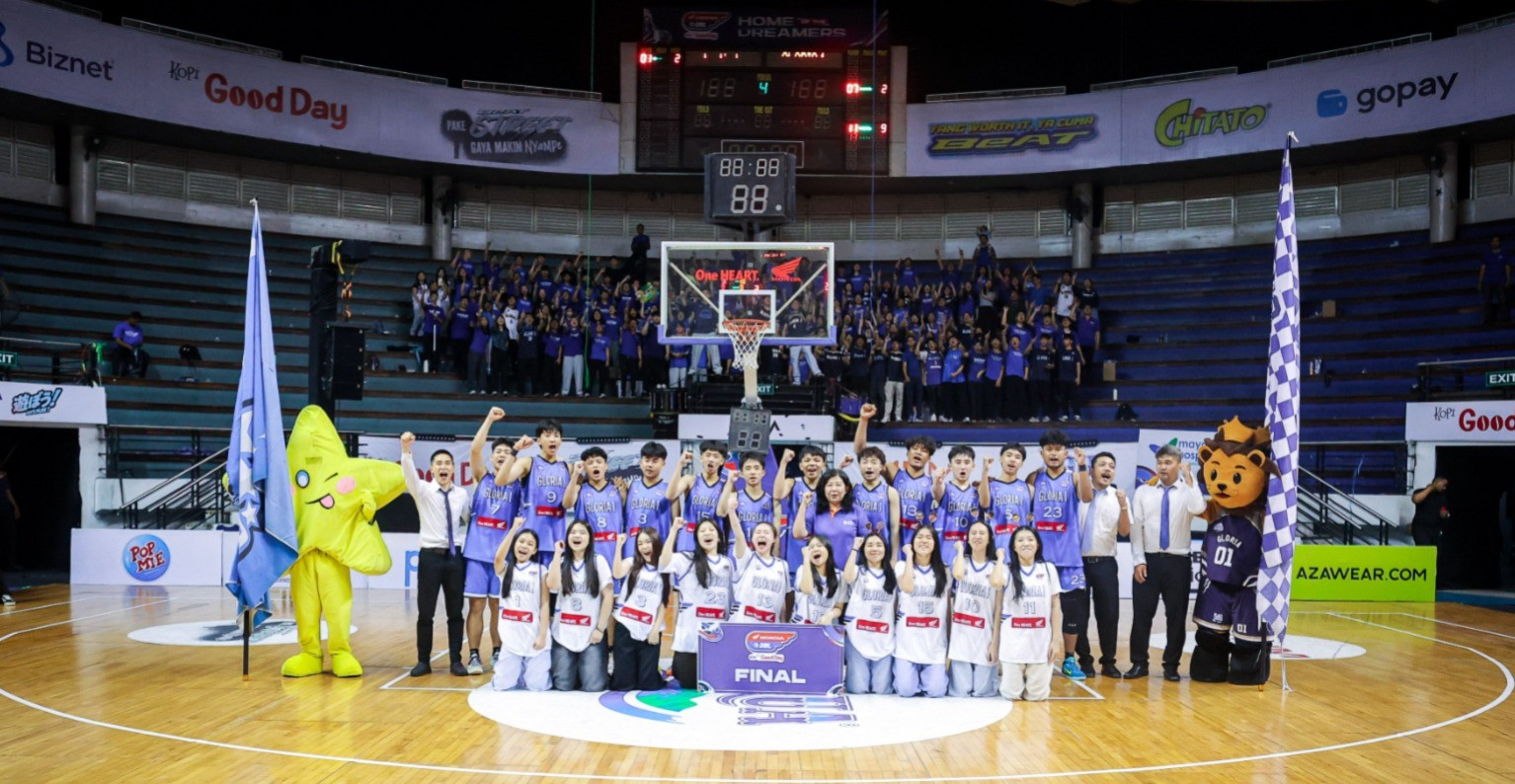 Putra Gloria 1 mengabadikan momen bersama usai resmi dinyatakan lolos ke babak Final Honda DBL with Kopi Good Day 2026 East Java-North