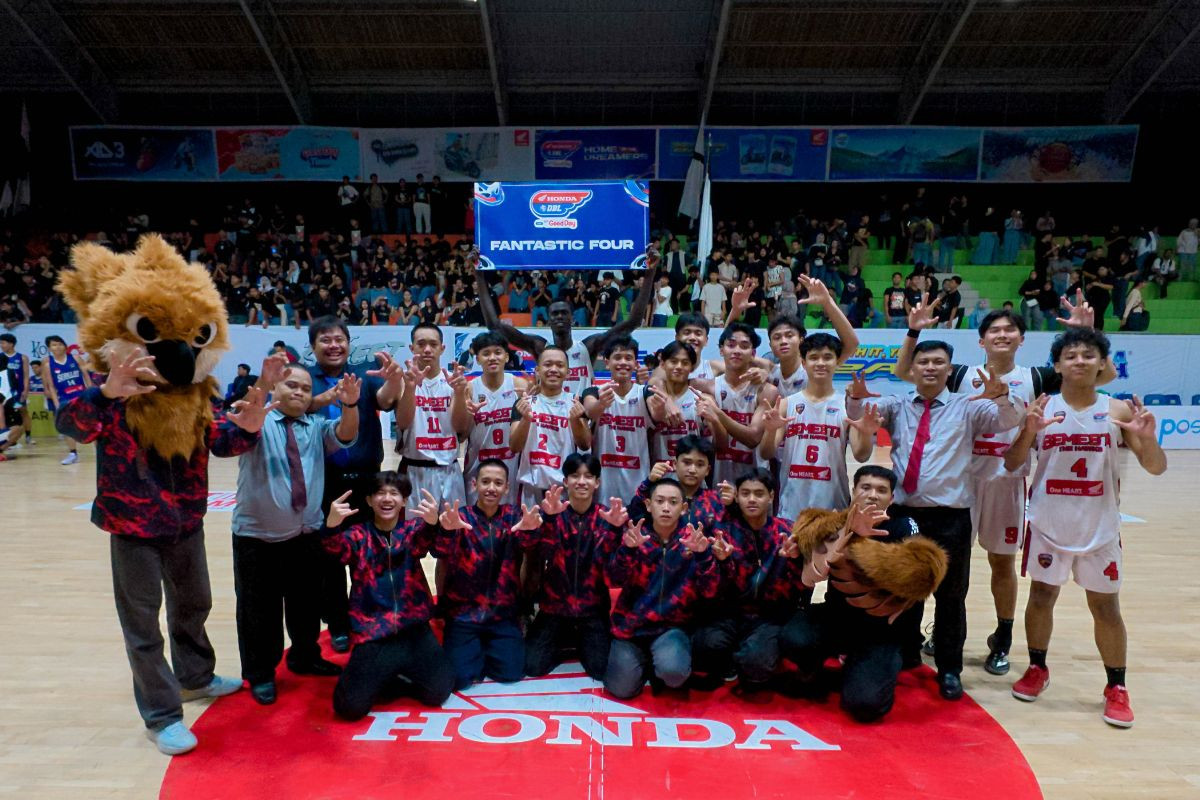 DBL-Central-Java-North-SMA-Semesta-Bilingual-Boarding-School-Kota-Semerang-(Goes-to-Playoff)