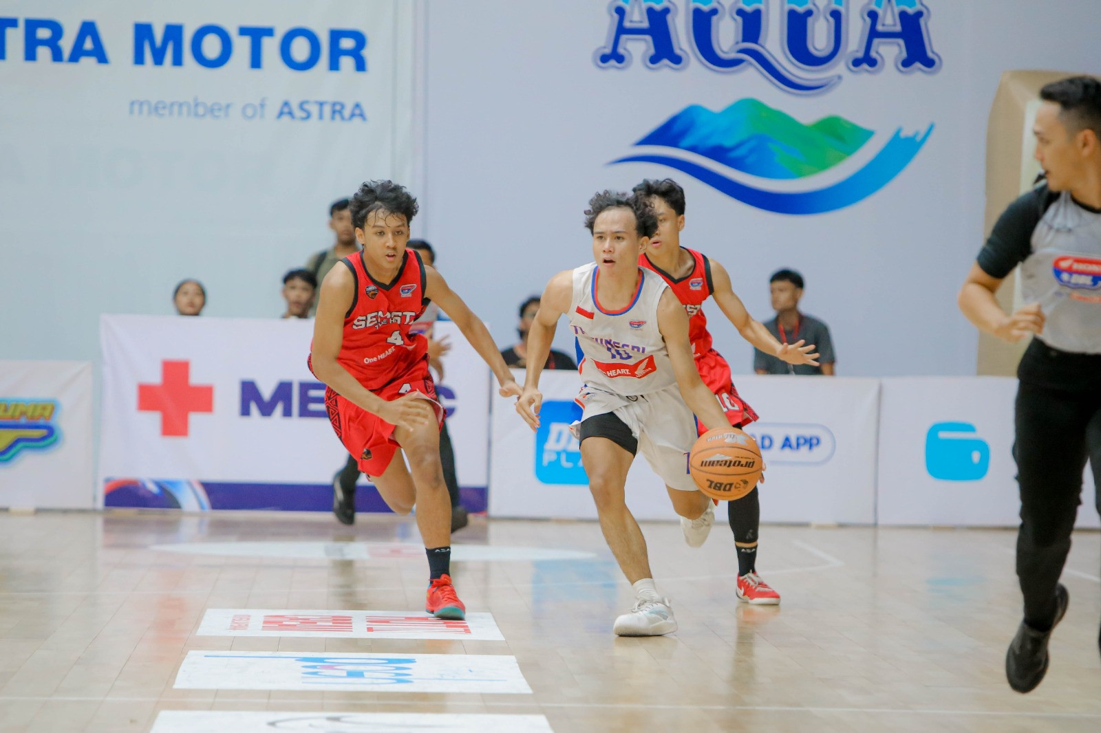DBL-Central-Java-North-SMA-Tritunggal-Semarang-(Ibrahim-Ali-Kafi).