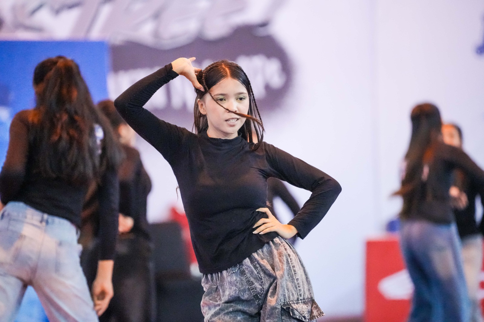 DBL-Dance-Manado-SMAN-1-Maesaan.